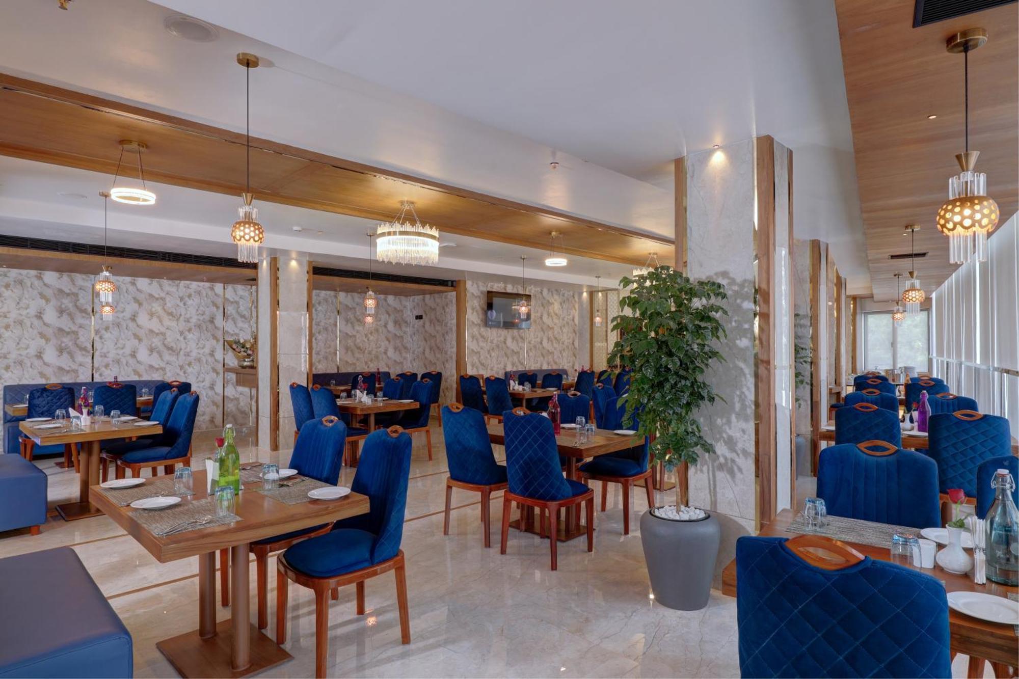 Hotel Cordial Sopanam 트리반드룸 외부 사진