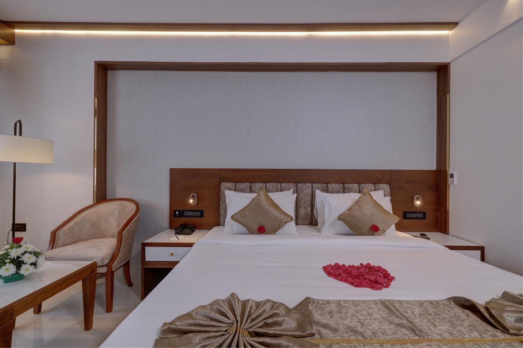 Hotel Cordial Sopanam 트리반드룸 외부 사진