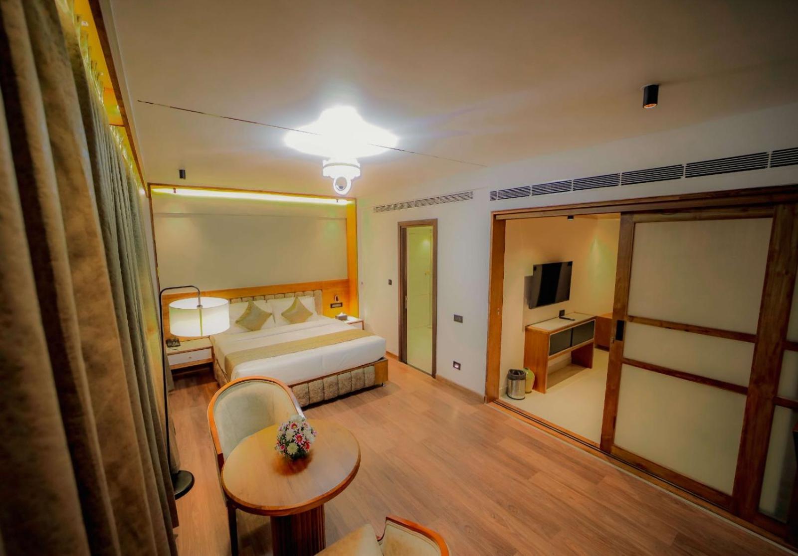 Hotel Cordial Sopanam 트리반드룸 외부 사진